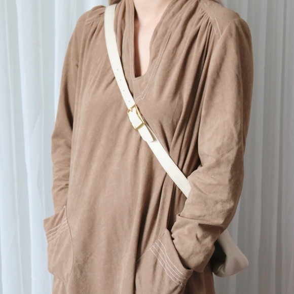 Etienne Aigner Leather Cream Crossbody Purse - Picture 4 of 8